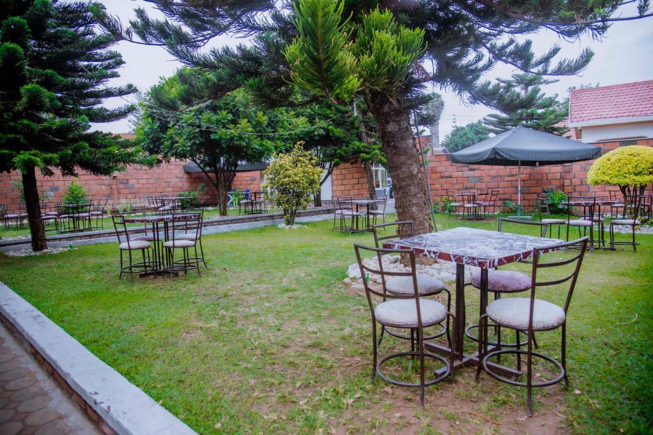 Martin Aviator Hotel Kigali Exterior photo