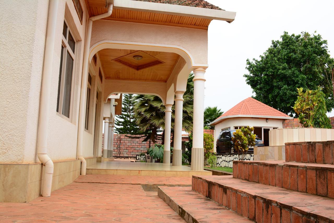 Martin Aviator Hotel Kigali Exterior photo