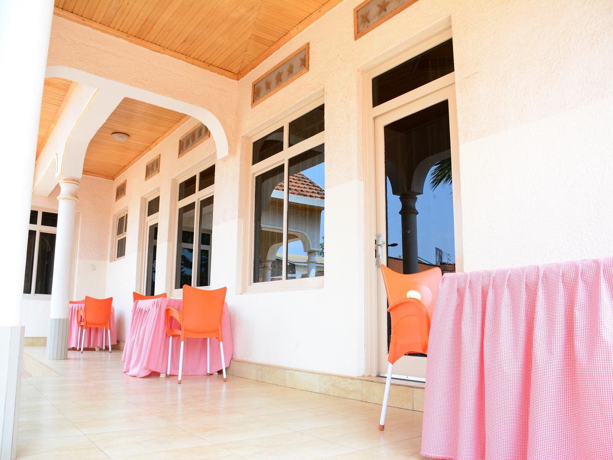 Martin Aviator Hotel Kigali Exterior photo