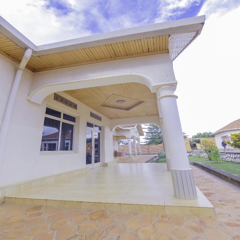 Martin Aviator Hotel Kigali Exterior photo